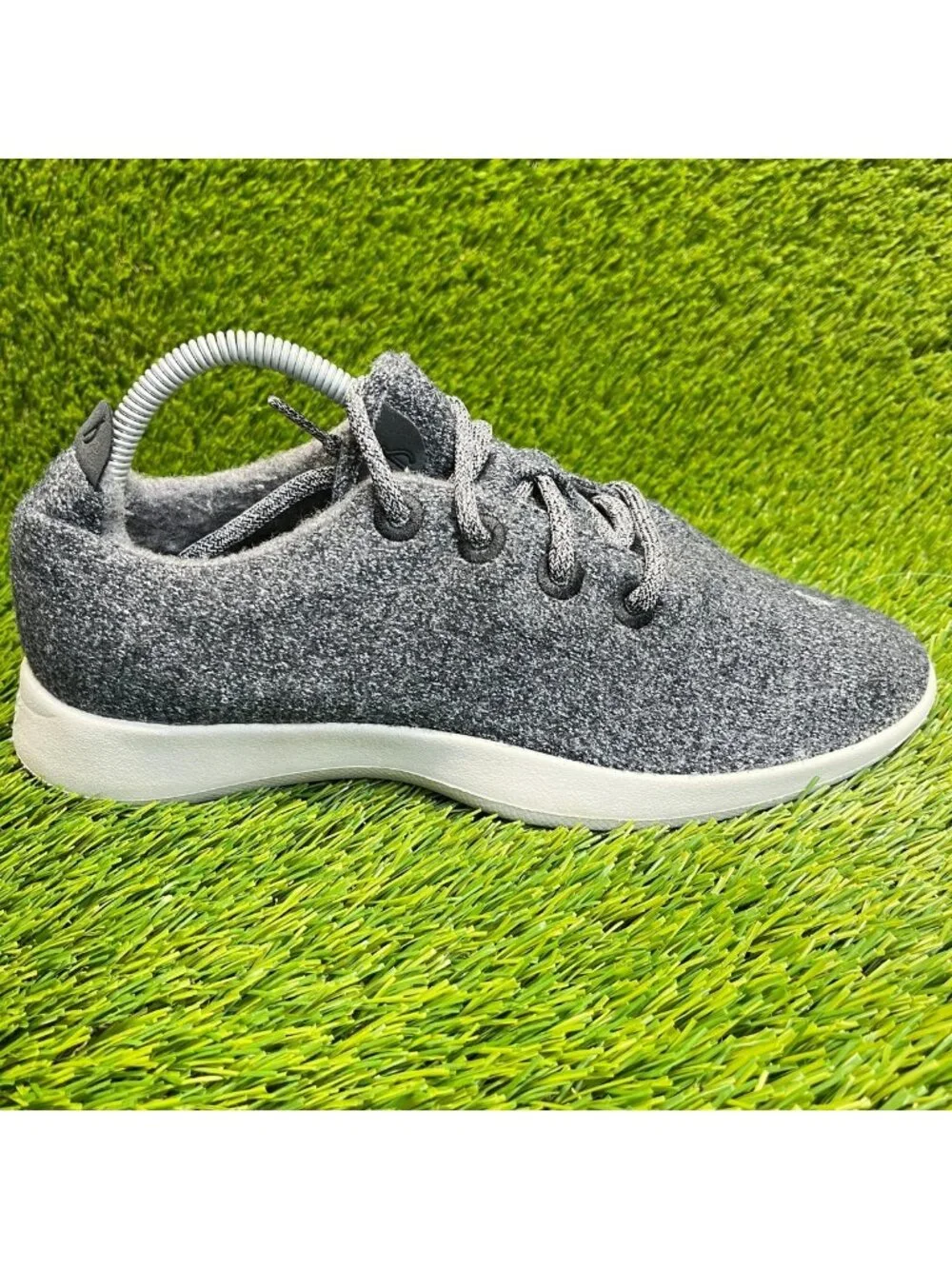 Allbirds Wool Runners Mens Size 9 Gray White Running Walking Shoes Sneakers